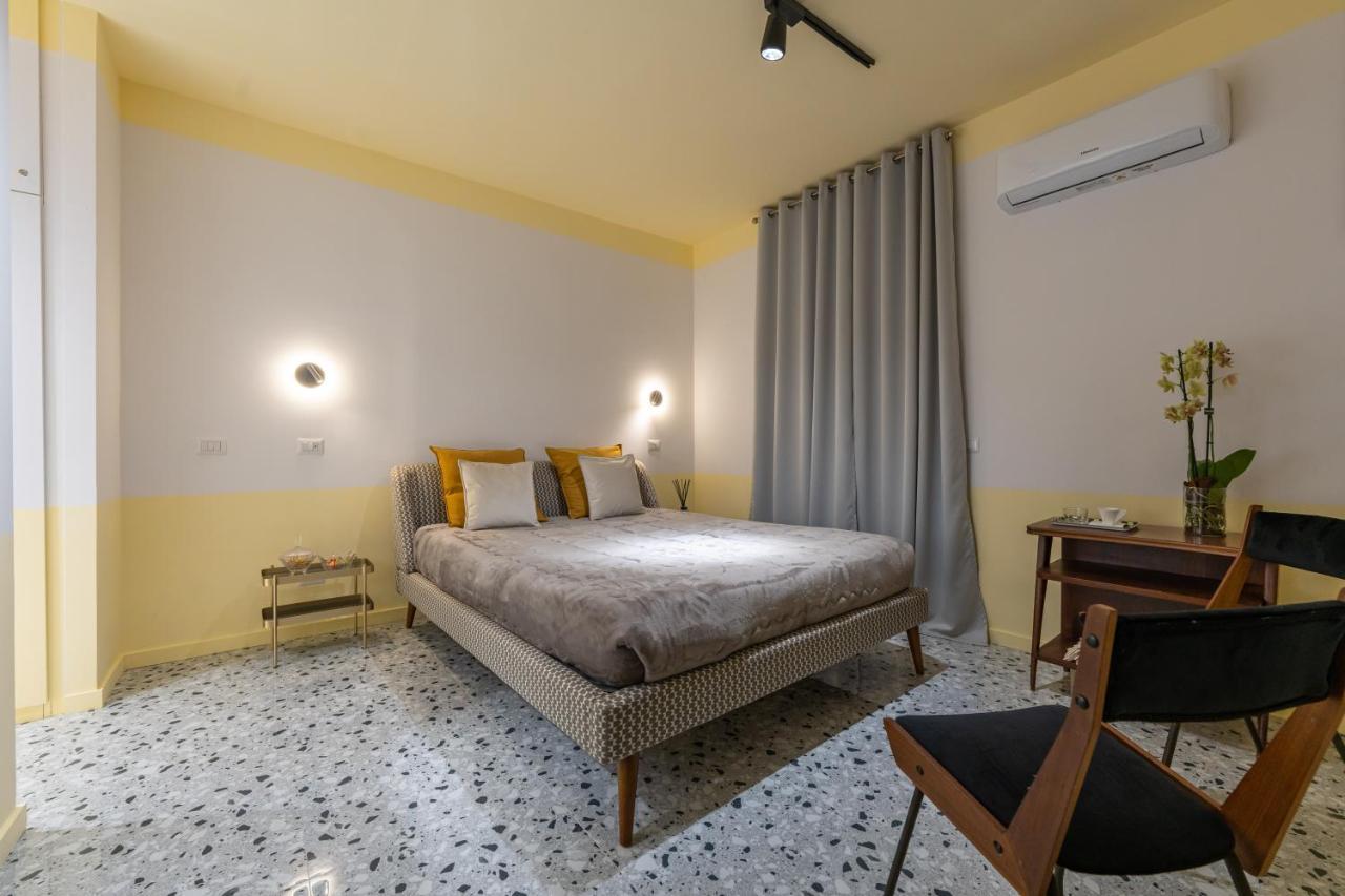 Teatro Toledo 272 Bed & Breakfast Naples Exterior photo